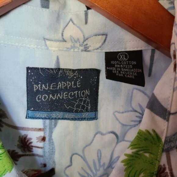 Pineapple Connection Hawaiian Tropical Blue Floral‎ - Picture 10 of 13